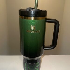Stanley Wicked Elphaba Green 40oz Stainless Steel H2.0 FlowStateQuencher NWT